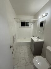 3210 N 40th St, Unit 3210 in Milwaukee, WI - Foto de edificio - Building Photo