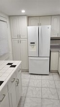 3401 N Country Club Dr in Aventura, FL - Building Photo - Building Photo