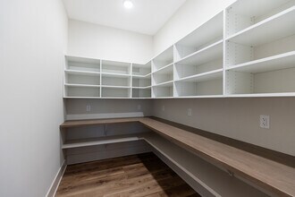 871 Rosemary Gdns in Carmel, IN - Building Photo - Building Photo