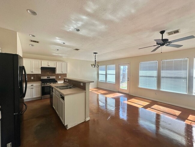 15011 Nordyke Ln in Austin, TX - Building Photo - Building Photo