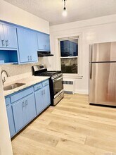 111 Piccadilly Downs in Lynbrook, NY - Foto de edificio - Building Photo