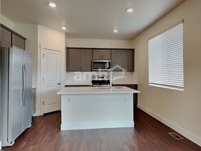 3975 Ryedale Wy in Colorado Springs, CO - Foto de edificio - Building Photo