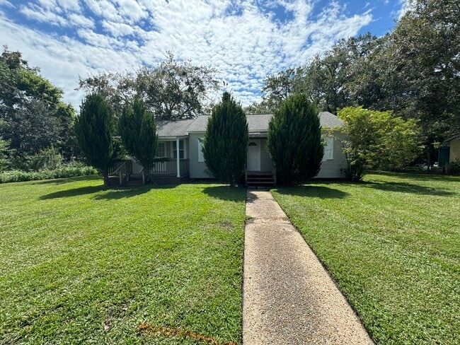 property at 1210 Live Oak Ave