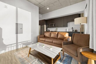 605 N 12th St in Tampa, FL - Foto de edificio - Building Photo