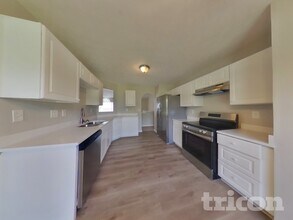 1264 Green Arbor Ct in Lithonia, GA - Building Photo - Building Photo