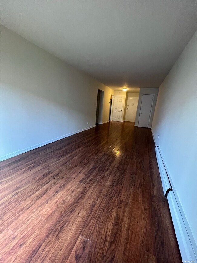 219-27 67th Ave, Unit 1 in Queens, NY - Building Photo - Building Photo