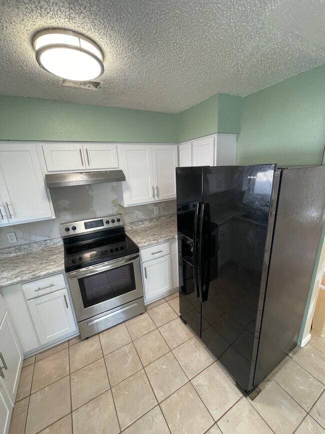 property at 4606 Wood Ave