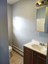96 Pleasant St in Marlborough, MA - Building Photo - Building Photo