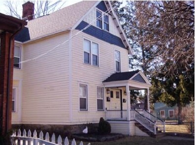 381 W First St in Elmira, NY - Building Photo