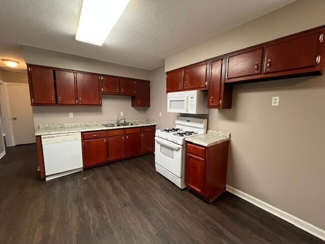 6520 Ridgewood Rd in Horn Lake, MS - Building Photo - Building Photo