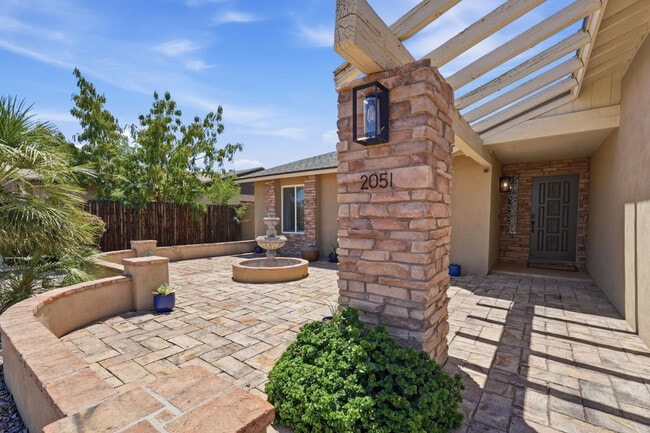 2051 E Pueblo Ave in Mesa, AZ - Building Photo - Building Photo