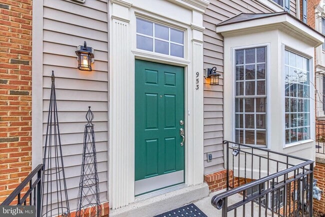 property at 953 Harrison Cir