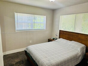 6149 SW 64th St-Unit -6149 in South Miami, FL - Building Photo - Building Photo