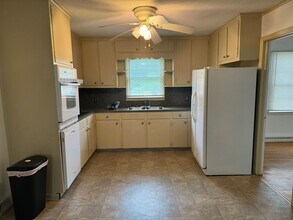 1020 W Catawba Ave in Mount Holly, NC - Building Photo - Building Photo