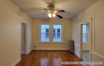 19 Mora St, Unit 5 in Boston, MA - Building Photo - Building Photo