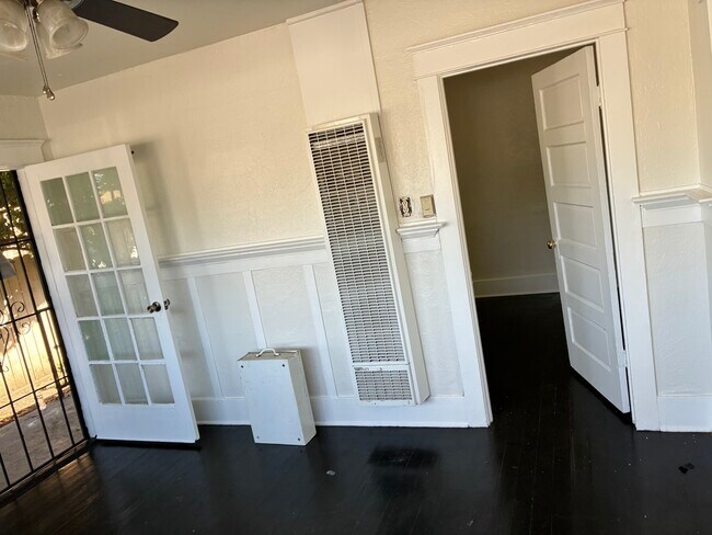 369 W 13th St in San Pedro, CA - Building Photo - Building Photo