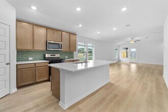 496 El Capitan Lp in Dripping Springs, TX - Building Photo - Building Photo