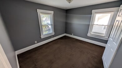 621 Bebb Ave SW in Massillon, OH - Building Photo - Building Photo