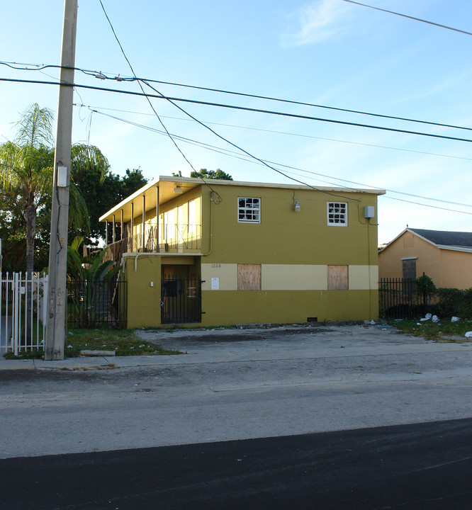 1258 NW 61st St in Miami, FL - Building Photo