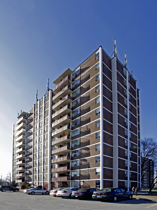 Martingrove Square South in Toronto, ON - Building Photo