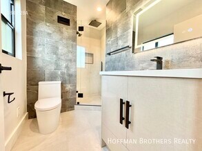 1444 S Crescent Heights Blvd in Los Angeles, CA - Foto de edificio - Building Photo