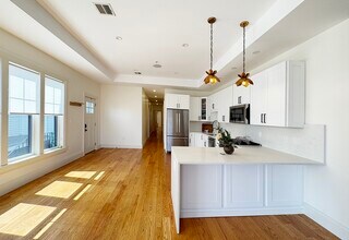 239 Lexington St in Boston, MA - Building Photo - Building Photo