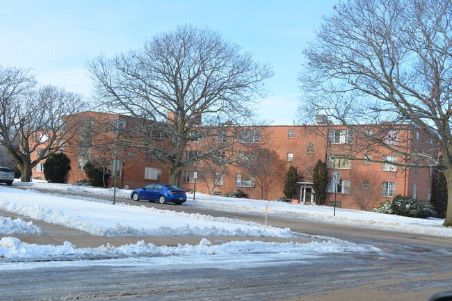 Sterling Manor Apartments