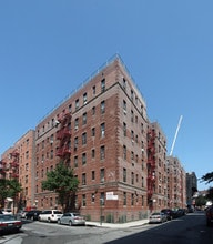 90-10 149th St in Jamaica, NY - Building Photo - Building Photo