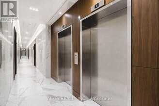 1050 Main St E in Milton, ON - Building Photo - Building Photo