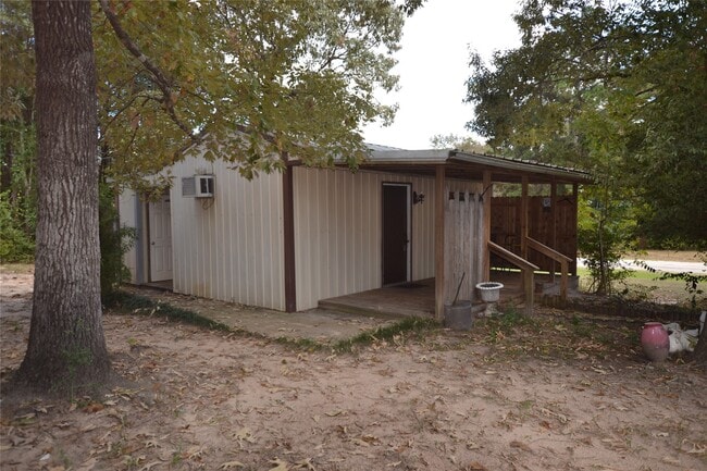 property at 253 Old Groveton Rd
