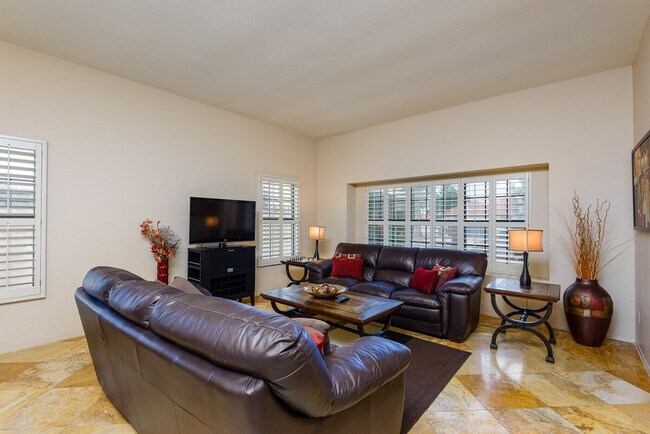 16025 N 58th Pl in Scottsdale, AZ - Building Photo - Building Photo
