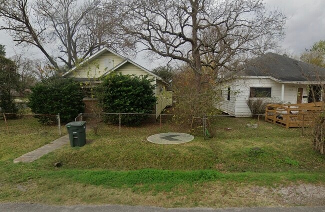 property at 801 13th St