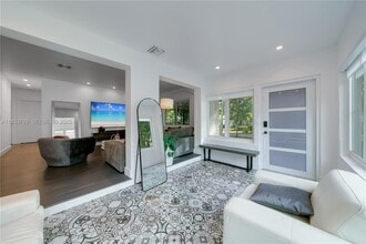 125 NW 88th St in El Portal, FL - Building Photo - Building Photo