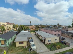 127 E 88th St Los Angeles, cA in Los Angeles, CA - Building Photo - Building Photo