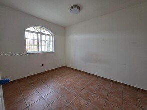 7520 W 20th Ave, Unit 202 in Hialeah, FL - Building Photo - Building Photo