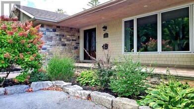 265 Woodland Dr in Oakville, ON - Building Photo - Building Photo