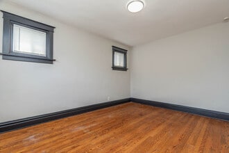 4214 Neosho St, Unit 1E in St. Louis, MO - Building Photo - Building Photo