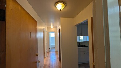 2155 Acton St in Berkeley, CA - Foto de edificio - Building Photo