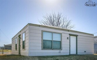 1703 6th St in Wichita Falls, TX - Building Photo