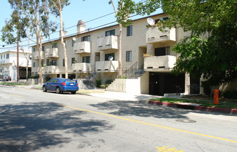 500 N 6th St in Burbank, CA - Building Photo - Building Photo