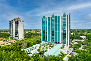 The Claridge in Naples, FL - Foto de edificio - Building Photo