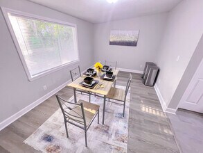 7530 Bloxham Ave in Jacksonville, FL - Building Photo - Building Photo