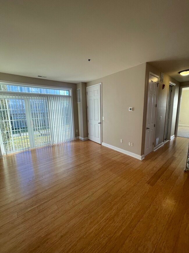 property at 185 Horseshoe Ct