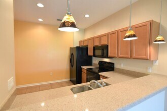 201 Angel Trumpet Way in Oviedo, FL - Building Photo - Building Photo