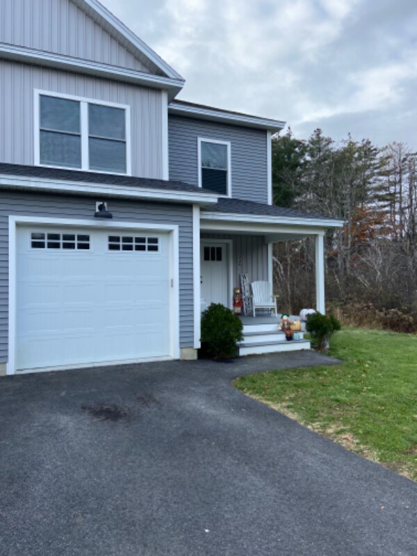 33 Wesleys Wy in Yarmouth, ME - Building Photo - Building Photo
