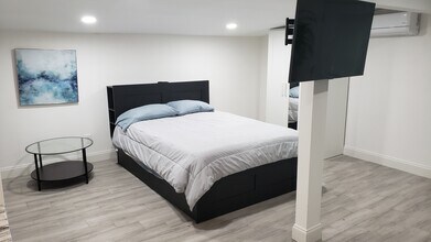 4265 Parnell Rd, Unit Apartment #1 in Marietta, GA - Foto de edificio - Building Photo