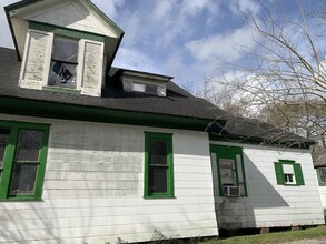 1832 Liberty St in Beaumont, TX - Building Photo - Building Photo