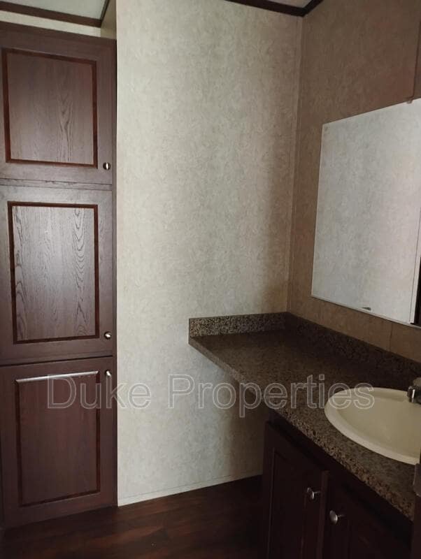 29 Maple Dr in Painted Post, NY - Building Photo - Building Photo