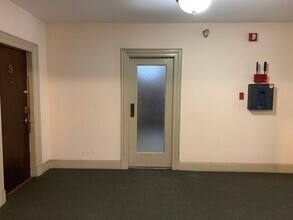 40 Chester St in Boston, MA - Foto de edificio - Building Photo