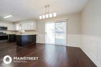 2314 NE Springbrook St in Blue Springs, MO - Foto de edificio - Building Photo